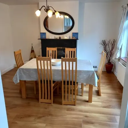 13 Pearse Tce. * Sligo